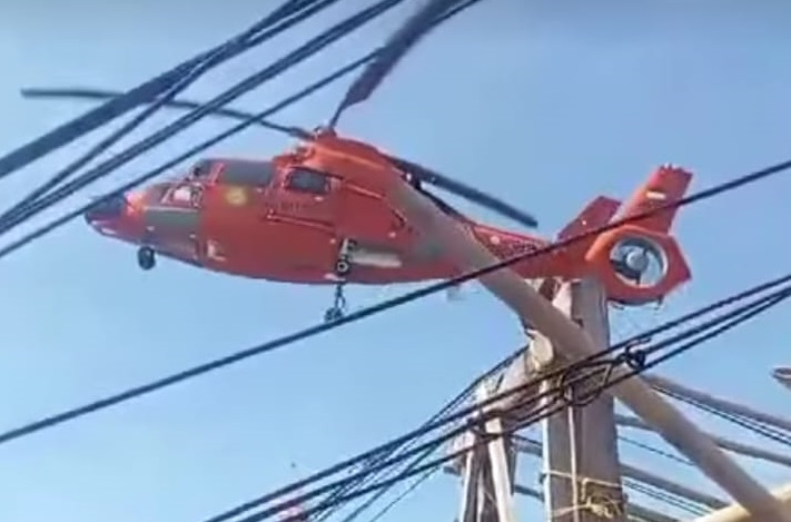 Salah satu korban nelayan di Pantai Tegallbuled Kabupaten Cianjur yang tenggelam disapu ombak ditemukan tidak bernyawa di Pantai Cikole.