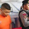 Satreskrim Polresta Bogor Kota membekuknya. Jupri, 28 tahun merupakan preman pasar Merdeka, yang tiap harinya lakukan pungki kepada pedagang.