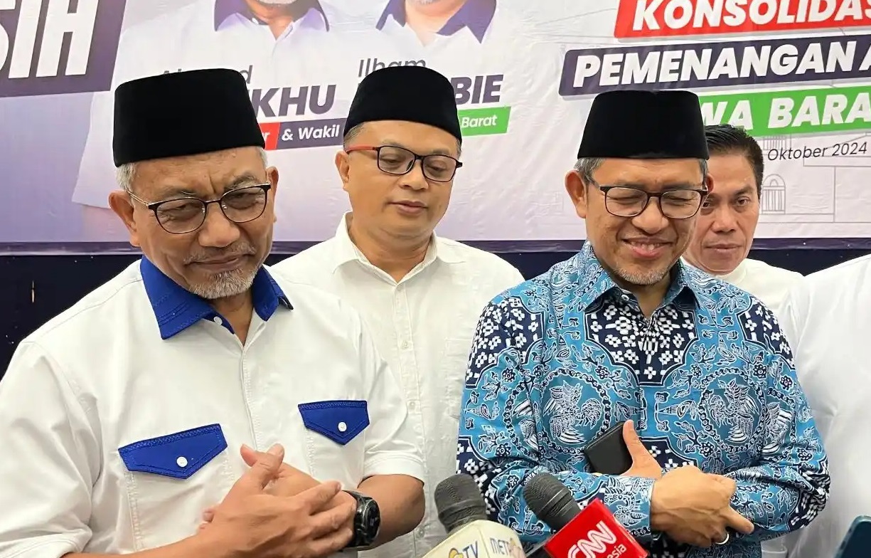 Setelah didapuk adi Ketua Tim Pemenangan pasangan calon Ahmad Syaikhu dan Ilham Habibie ( ASIH ), Mantan Gubernur Jawa Barat Ahmad Heryawan