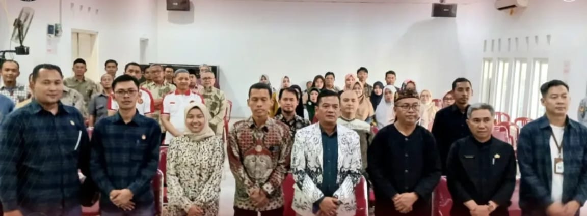 Jajaran komisioner KPU Kota Banjar saat menggelar sosialisasi Pilkada Banjar 2024 kepada para guru di Kota Banjar belum lama ini. (istimewa)