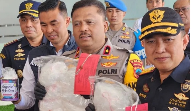 Wakapolda Jawa Tengah Brigjen Pol. Agus Suryonugroho (dua kanan). (foto/ANTARA)