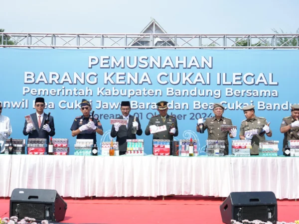 Pemkab Bandung dan Bea Cukai Musnahkan 4,5 Juta Batang Rokok Ilegal. Foto Istimewa