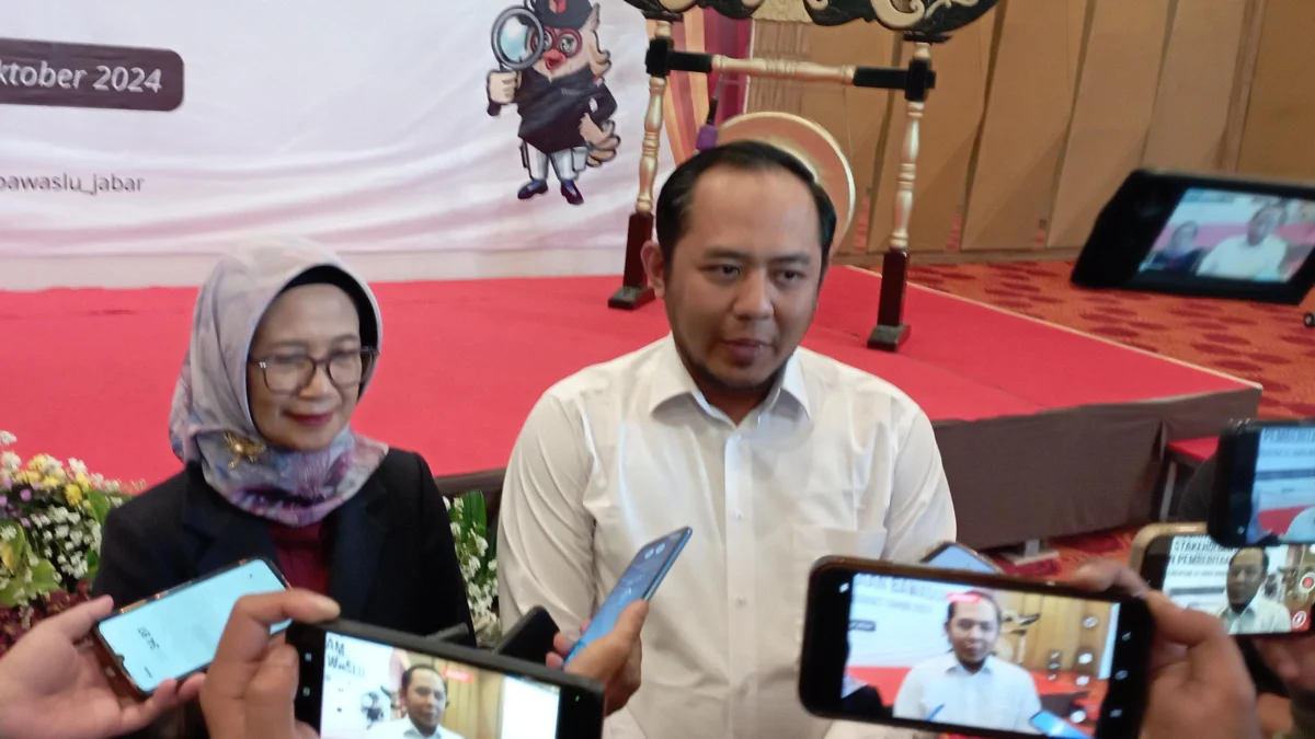 Bawaslu Jabar Temukan 3 Pelanggaran Informasi Hoax Selama Tahapan Pilkada Serentak 2024. (Sandi Nugraha / Jabar Ekspres)