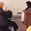 video viral yang memperlihatkan momen pembagian bantuan makanan untuk ibu hamil di Desa Citeureup, Kecamatan Dayeuhkolot, Kabupaten Bandung. Foto Dok Instagram Lambeturah