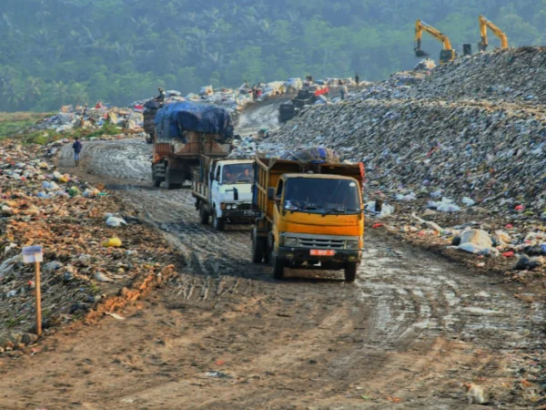 Potret TPA Sarimukti, Kabupaten Bandung Barat (Dok Jabar Ekspres)