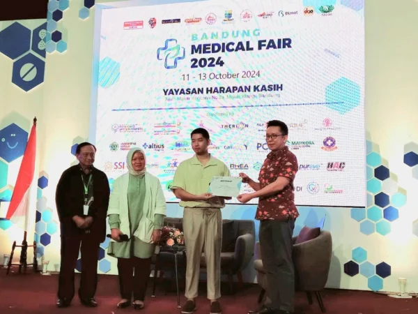 PT Daun Teratai Herbalife Perkenalkan Terapi Herbal Pengobatan Kanker di Bandung Medical Fair 2024