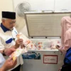 Calon Gubernur Jawa Barat nomor urut 3, Ahmad Syaikhu memberikan apresiasi terhadap salah satu produk usaha mikro, kecil, dan menengah (UMKM) di Kota Bogor yang bisa menjadi solusi dalam mengatasi stunting.