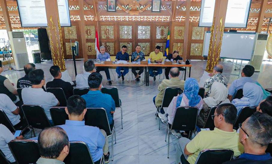 Pemerintah Kota (Pemkot) Bandung melakukan upaya pengurangan sampah di Kota Bandung