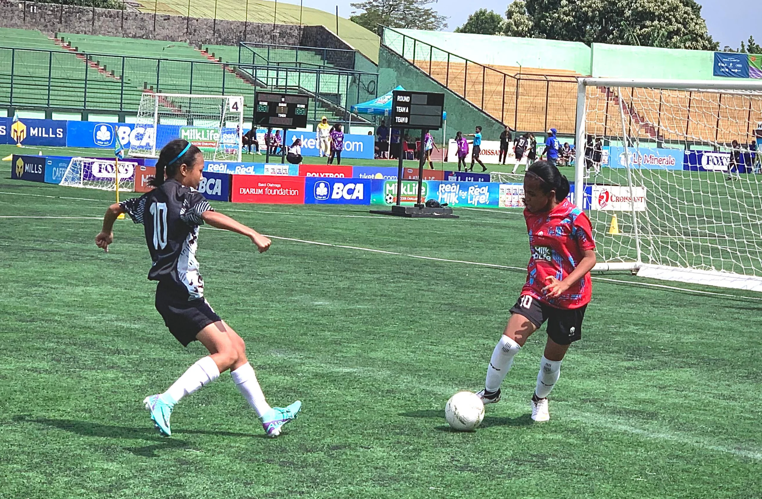 Potret Gelaran MilkLife Soccer Challenge - Bandung Series 2 2024 yang bertempat di lapangan Siliwangi, Kota Bandung