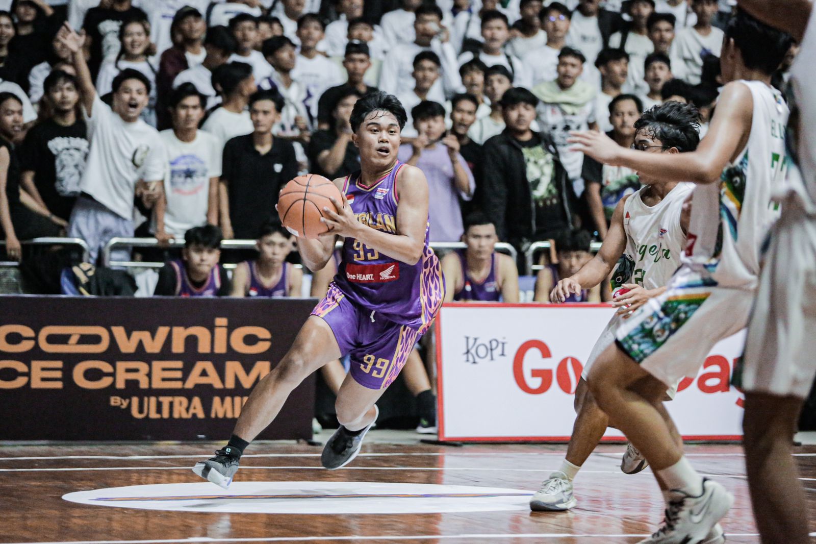 Potret hari pertama Gelaran Honda DBL with Kopi Good Day 2024 West Java - East, di GOR Pajajaran, Kota Bandung (Dok. DBL)