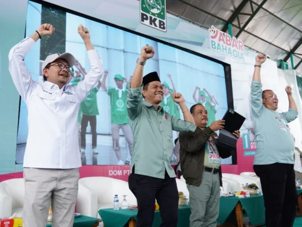 Kader Partai Kebangkitan Bangsa (PKB) Kabupaten Bandung siap bersatu untuk mengawal kemenangan pasangan calon Bupati dan Wakil Bupati, Dadang Supriatna-Ali Syakieb, pada 27 November 2024.