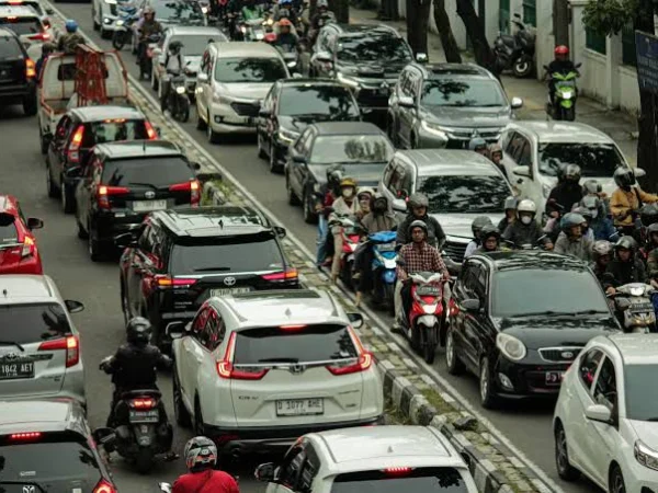 Pembangunan Bus Rapid Transit ternyata bukan untuk mengurai kemacetan di Kota Bandung