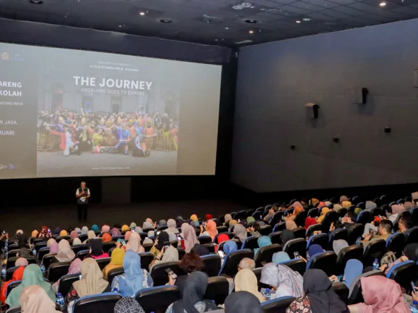 Nonton Bareng Film Dokumenter Bertajuk The Journey: Angklung Goes to Europe bersama Pemerintahan Kota Cimahi di CGV Paris Van Java (mong)