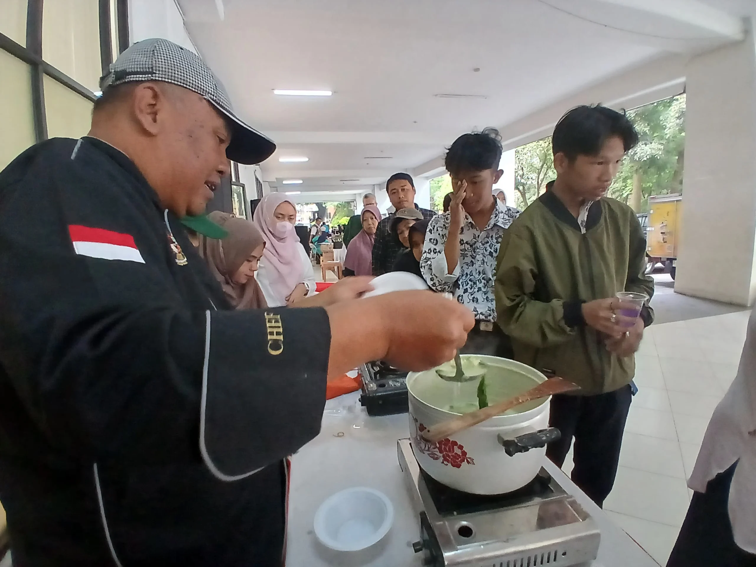 Dispangtan Sosialisasikan Makanan Bergizi Gratis Berbahan Dasar Singkong di Pemkot Cimahi (mong)