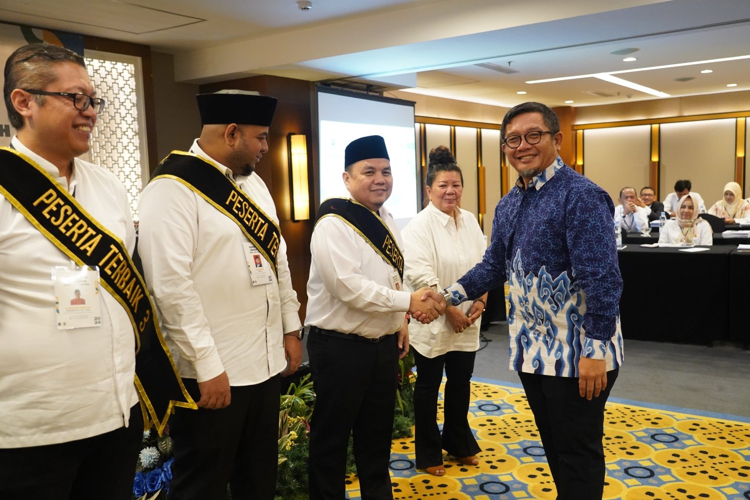 50 anggota DPRD Kota Bogor periode 2024 – 2029 telah selesai menjalankan masa orientasi untuk meningkatkan kompetensi serta pemahaman terkait tugas dan fungsi DPRD yang diselenggarakan oleh Badan Pemberdayaan Sumber Daya Manusia (BPSDM) Provinsi Jawa Barat