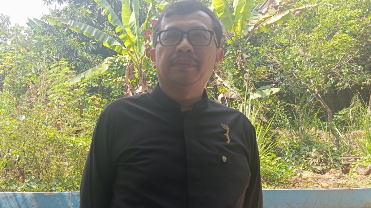 Asisten 2 Perekonomian dan Pembangunan, Eric M. Attauriq.