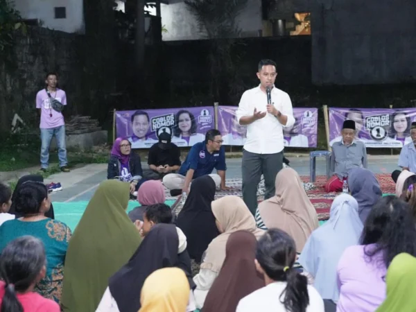 Calon Wali Kota Bogor, Nomor Urut 1, Sendi Fardiansyah saat memaparkan program. (Yudha Prananda / Jabar Ekspres)