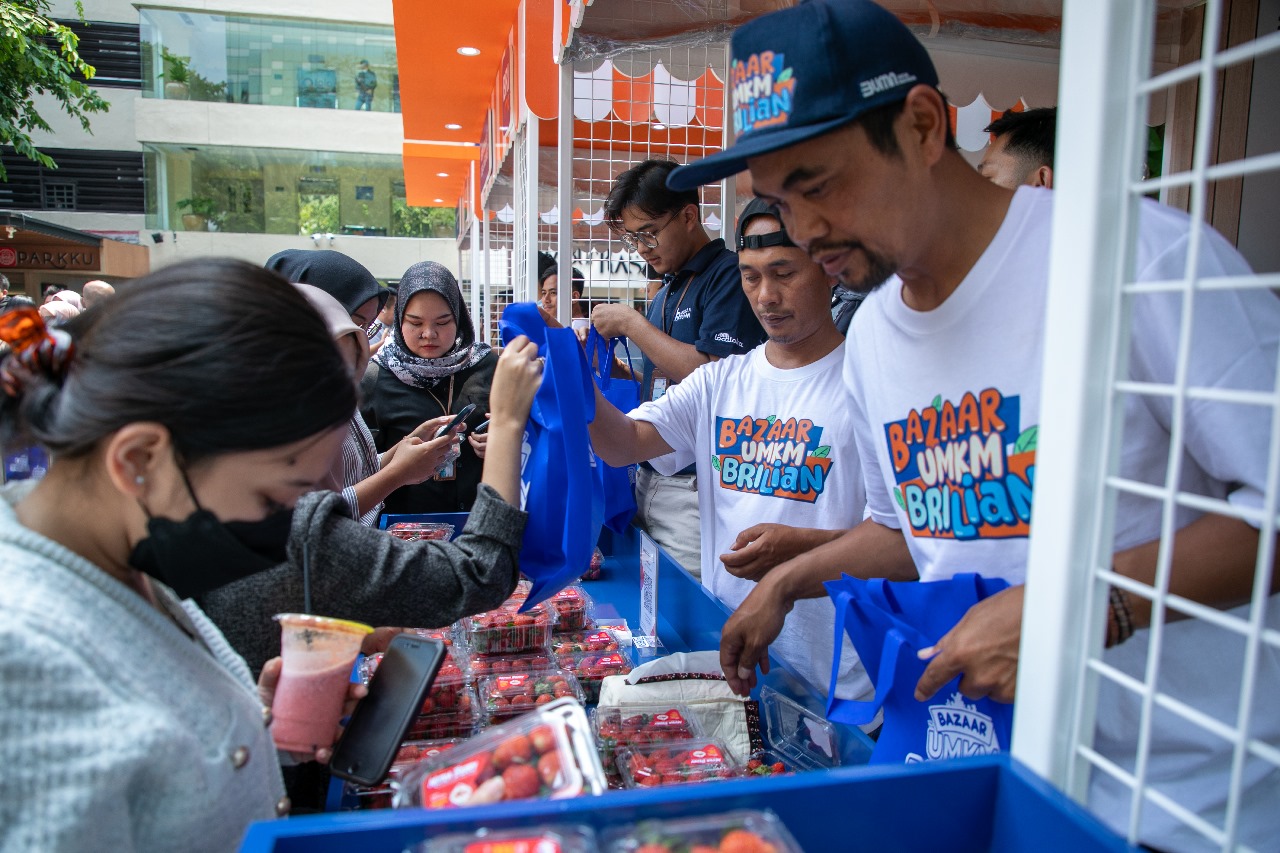 Bisnis Stroberi dengan Pemberdayaan BRI