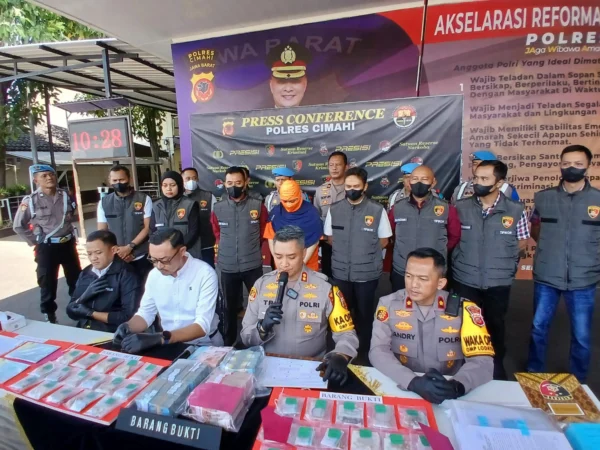 Polres Cimahi Berhasil Ungkap Kasus Korupsi Eks Kepala UPC Pegadaian Batujajar, Kabupaten Bandung Barat (Mong)