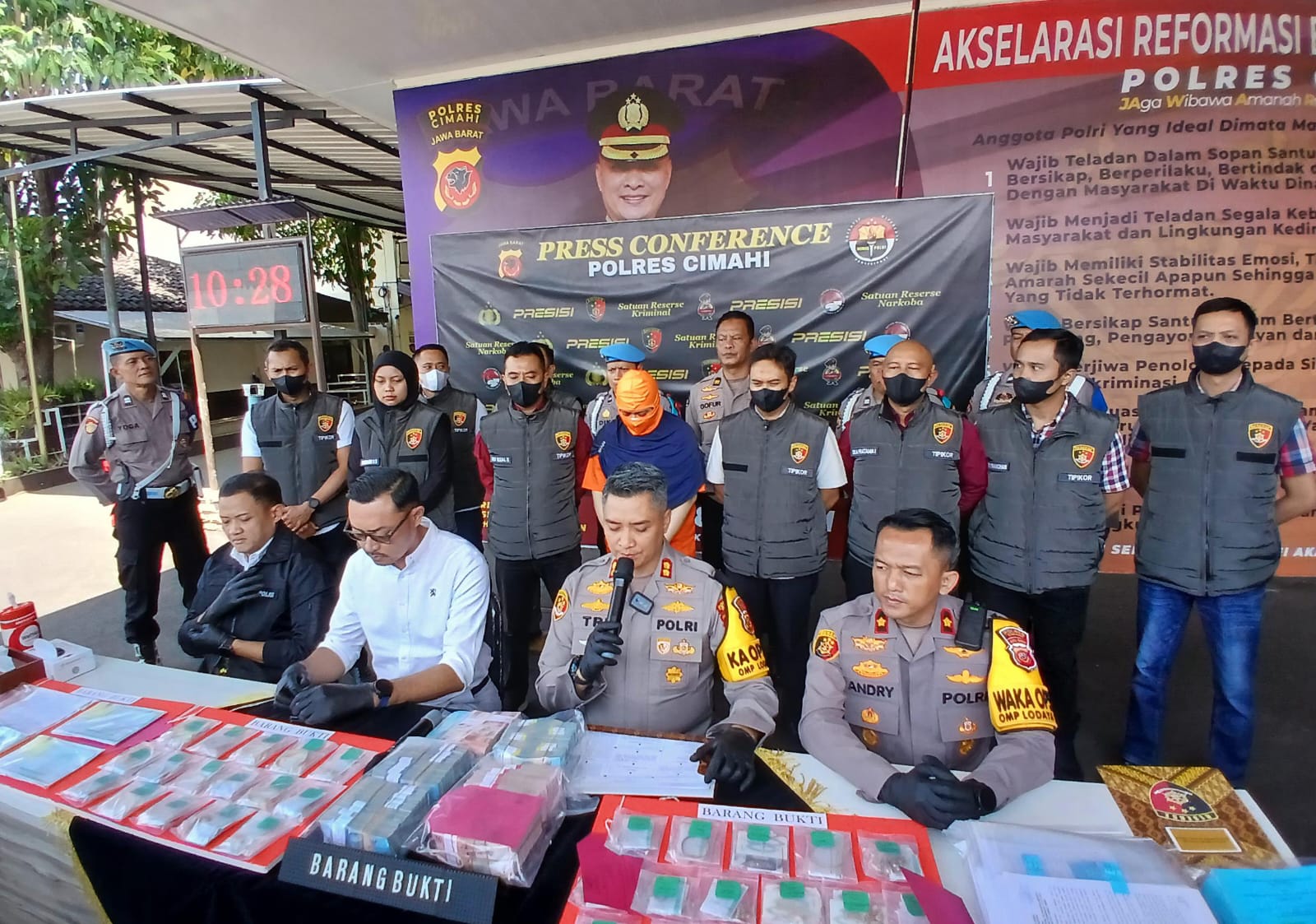 Polres Cimahi Berhasil Ungkap Kasus Korupsi Eks Kepala UPC Pegadaian Batujajar, Kabupaten Bandung Barat (Mong)