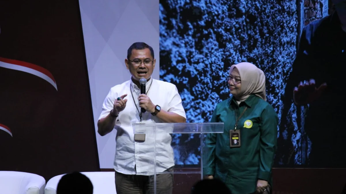 Arfi - Yena saat debat publik perdana yang digelar KPU Kota Bandung, Rabu (30/10).