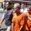 Doc. Dua Kakek Bejad Pelaku Pencabulan Terhadap Anak Dibawah Umur saat di Ringkus Polres Cimahi (Mong)