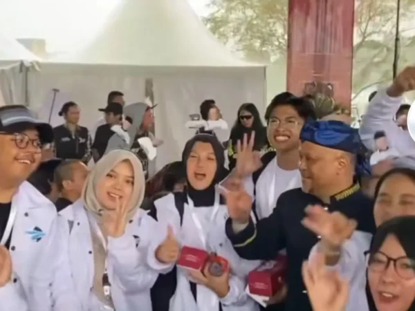 Lagu Coblos Botakna Viral di TikTok, Aksi Emak-emak Joget Bikin Heboh