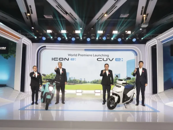 Wujud Komitmen Elektrifikasi, AHM Luncurkan Honda ICON e: dan CUV e: