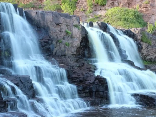 7 Destinasi Wisata Curug Paling Indah di Garut yang Wajib Dikunjungi