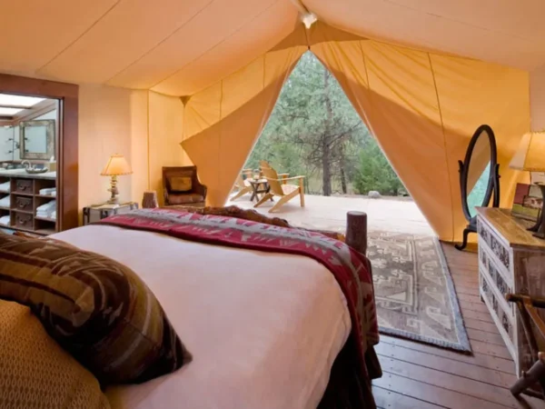 7 Destinasi Wisata Glamping Terbaik di Bandung yang Patut Dipertimbangkan