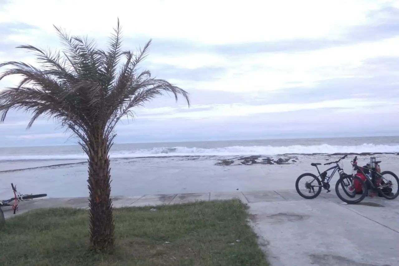 9 Pantai Paling Indah di Jawa Barat yang Wajib Dikunjungi