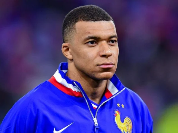 Absen Bela Prancis, Mbappe Dihujani Kritik Oleh Fans