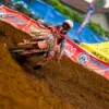 Crosser AHM Nomor motor 914 M. Arsenio Algifari menunjukkan aksinya saat menyelesaikan kompetisi Kejuaraan Nasional (Kejurnas) Motocross Grasstrack 2024.