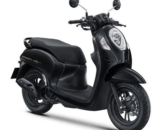 AHM resmi meluncurkan generasi terbaru dari Honda Scoopy 2024, membawa berbagai pembaruan yang lebih modern. Segini harga pasarannya.