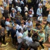 Kedua pendukung pasangan calon bupati dan wakil bupati bandung bersitegang pada debat kedua Pilbup Bandung. Foto Agi