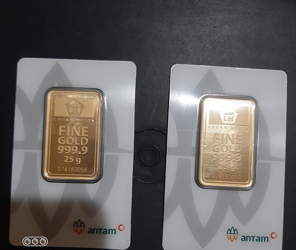 Berikut harga emas Antam logam mulia terbaru Rabu, 6 November 2024 di jabodetabek. Stagnan harga emas terkecil 0,5 gram di angka Rp 819.500.