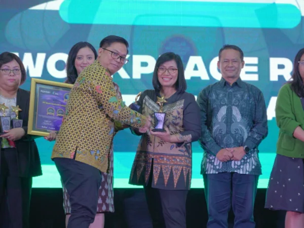 Bio Farma saat berhasil meraih Stellar Workplace Recognition