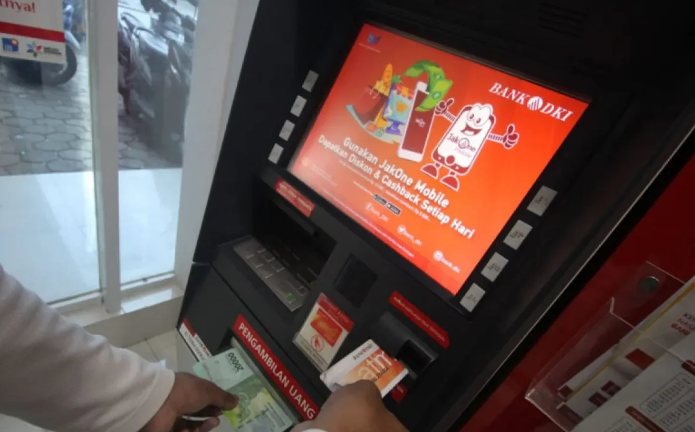 Cara Ambil Saldo Dana Bansos KLJ Kartu Lansia Jakarta Tahap 4 Lewat ATM Bank DKI