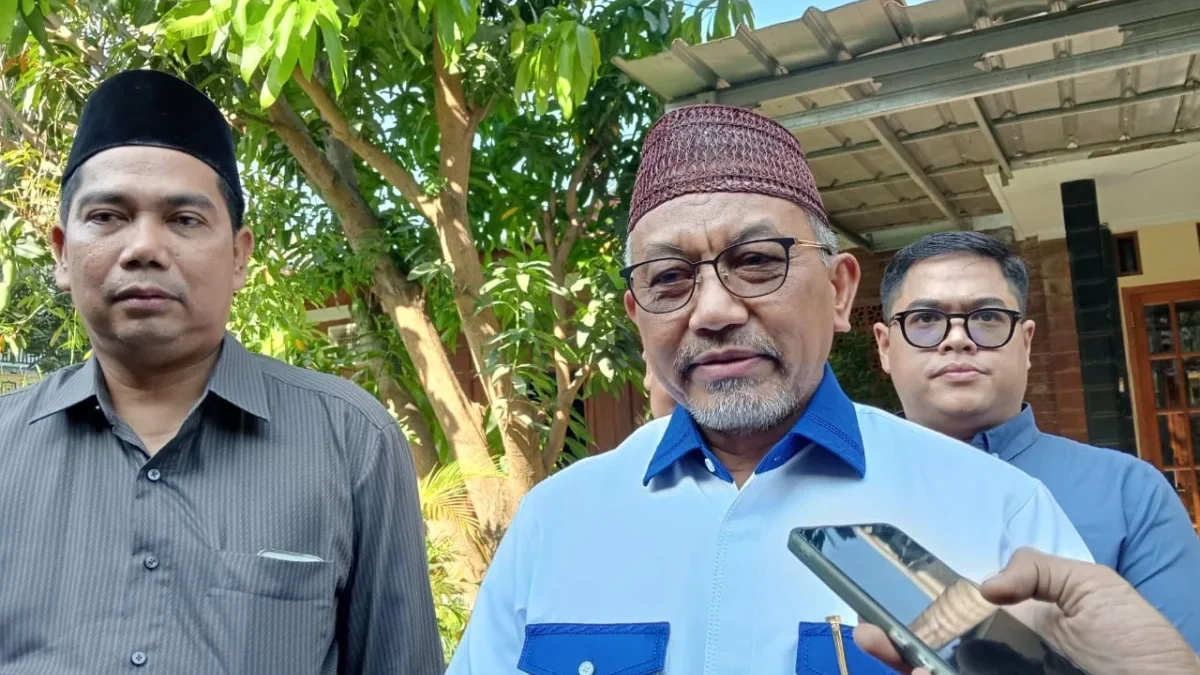 Calon Gubernur Jawa Barat nomor urut 3, Ahmad Syaikhu berkomitmen untuk memperjuangkan kemakmuran masjid dan pesantren.