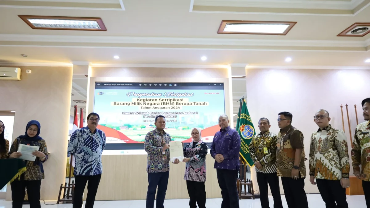 BPN Kota Bandung Serahkan Sertipikat BMN 