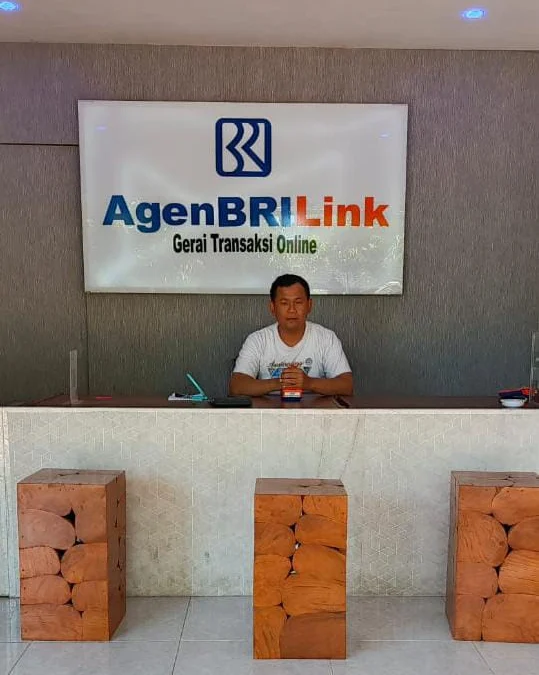 Berawal dari Coba-Coba, AgenBRILink di Situbondo Ini Sekarang Berhasil Dekatkan Akses Perbankan bagi Masyarakat Sekitar