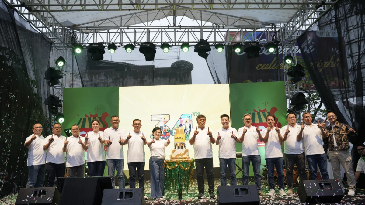 Adira Finance Rayakan HUT Ke-34 dengan Sinergi Bersama Sahabat di Festival Pasar Rakyat Bandung