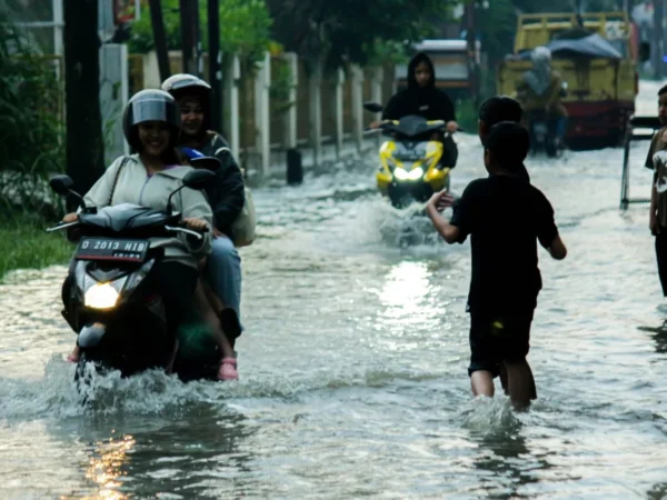 Foto Ilustrasi : Banjir jadi salah satu bencana yang kerap kali terjadi di Kota Bandung apabila musim hujan tiba (Dok Jabar Ekspres)