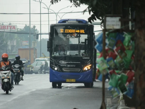 BRT Bandung akan difasilitasi jalur khusus seperti sistem angkutan transjakarta