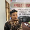 Ketua Bawaslu KBB Riza Nasrul Falah Sopandi saat ditemui dikantornya. Dok Jabar Ekspres