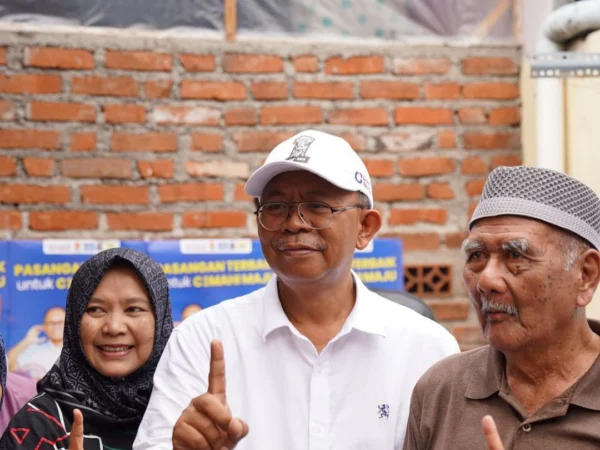 Calon Wali Kota Cimahi Nomor Urut Satu, Dikdik Suratno Nugrahawan saat Bersama Masyarakat (mong)