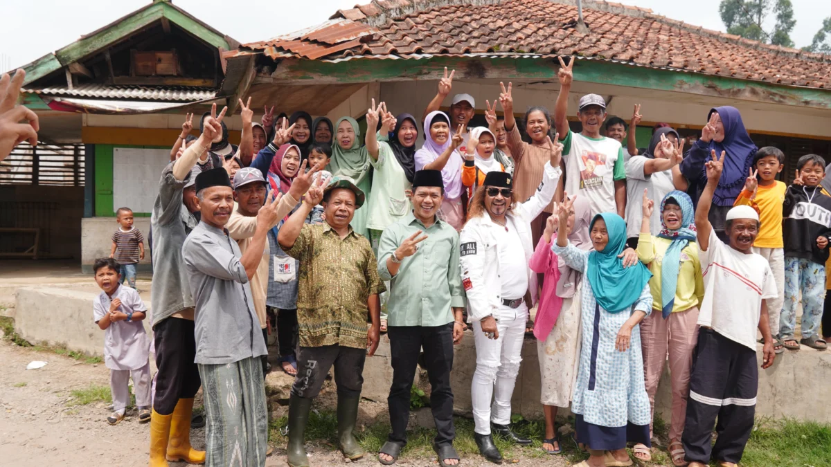 Calon Bupati Bandung nomor urut 2 Dadang Supriatna adalah sosok yang konsisten menunjukkan keberpihakannya kepada masyarakat kecil atau wong cilik di Kabupaten Bandung.