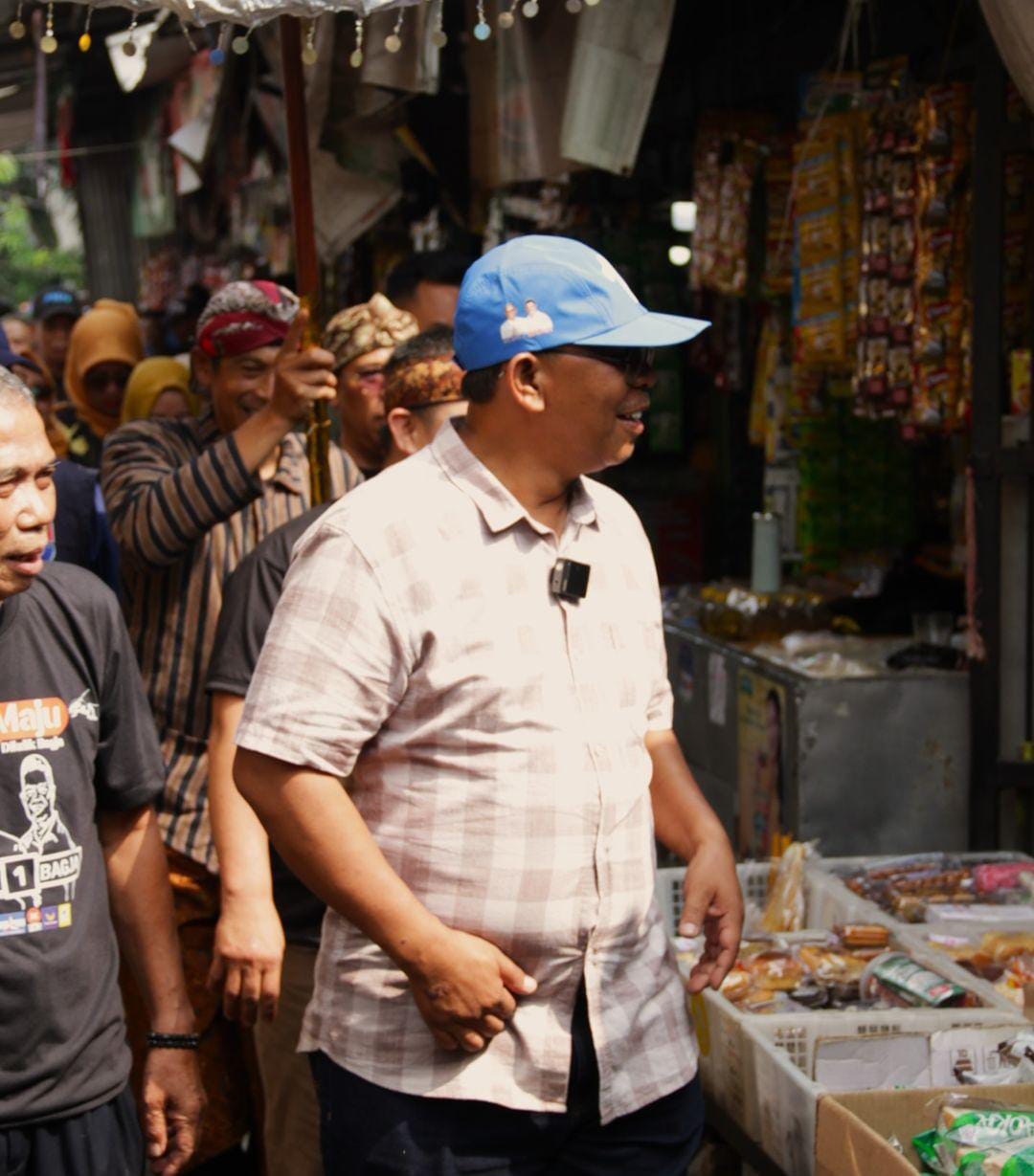 Calon Wali Kota Cimahi, Dikdik Suratno Nugrahawan saat Blusukan ke Pasar Cimindi