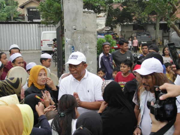 Cawalkot Dikdik Suratno Nugrahawan saat Blusukan ke Warga (mong)