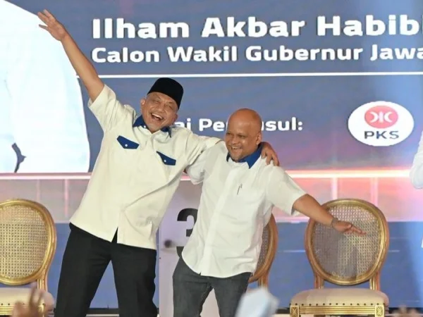 Gestur Pesawat Terbang Pasangan ASIH di Debat Pilgub Jabar Sukses Curi Perhatian